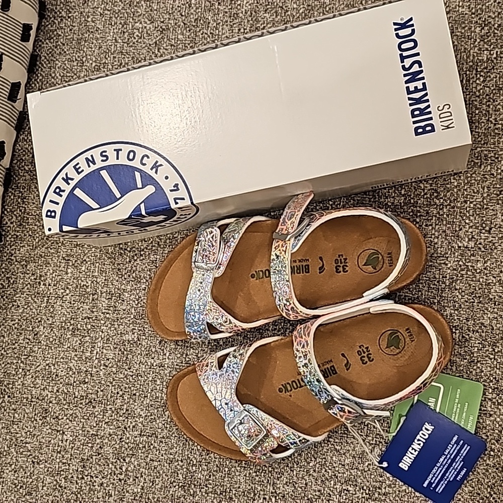 New in Box, Girls Birkenstocks, Rio Kids in flashy hologram silver color, sz 2